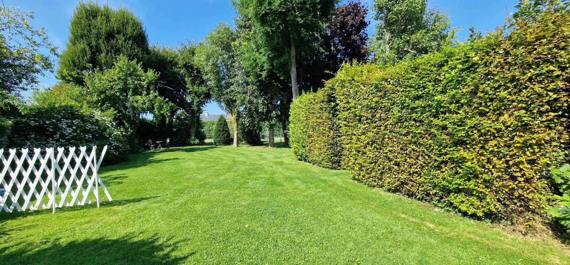 Charmant Logement Dans Un Ecrin De Verdure Le Manoir  Exterior foto